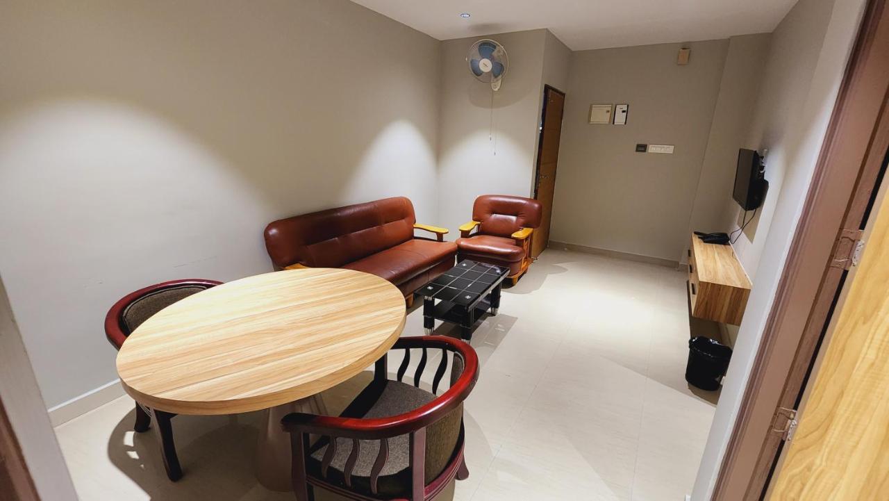 Muziris Manor Residency Hotell Kochi Exteriör bild