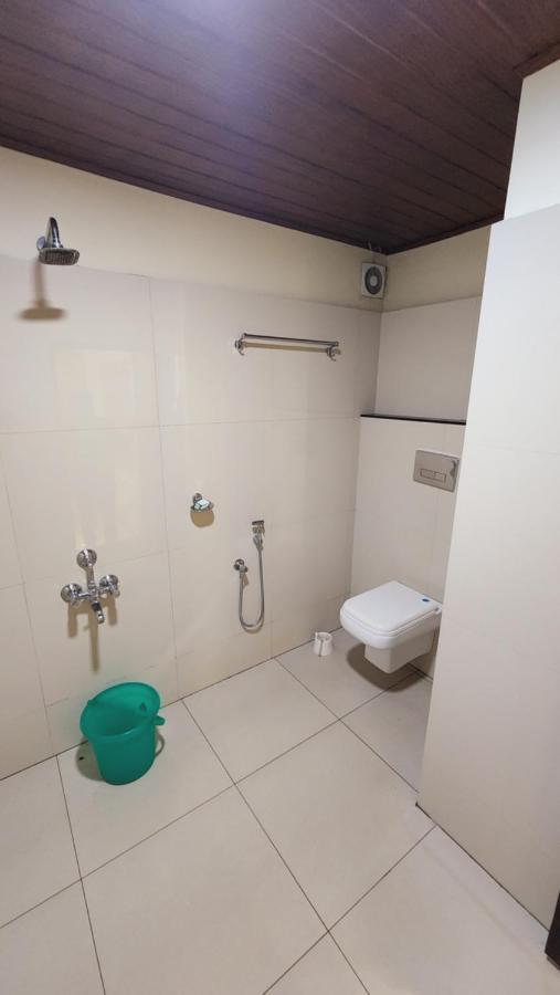 Muziris Manor Residency Hotell Kochi Exteriör bild