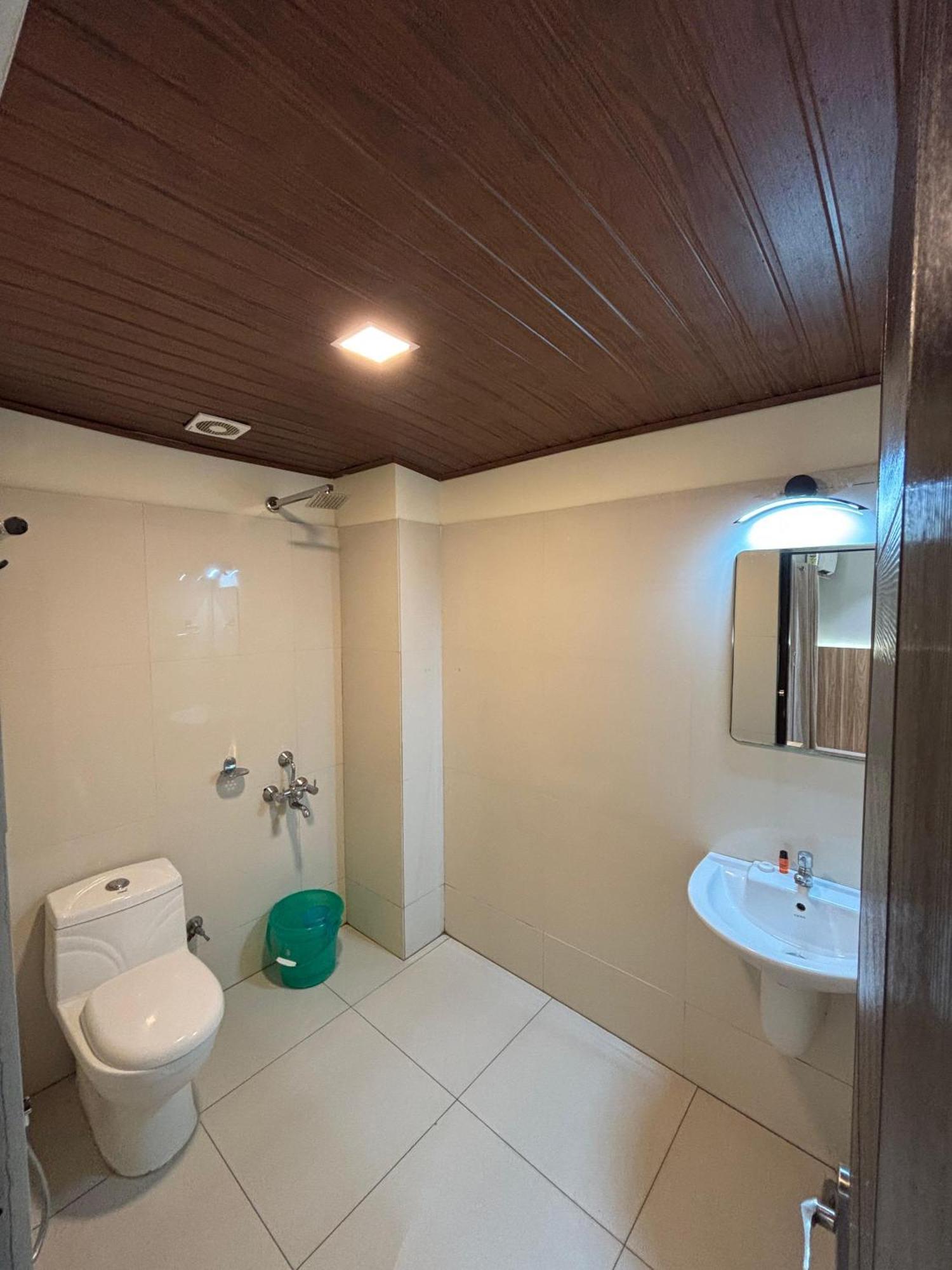 Muziris Manor Residency Hotell Kochi Exteriör bild