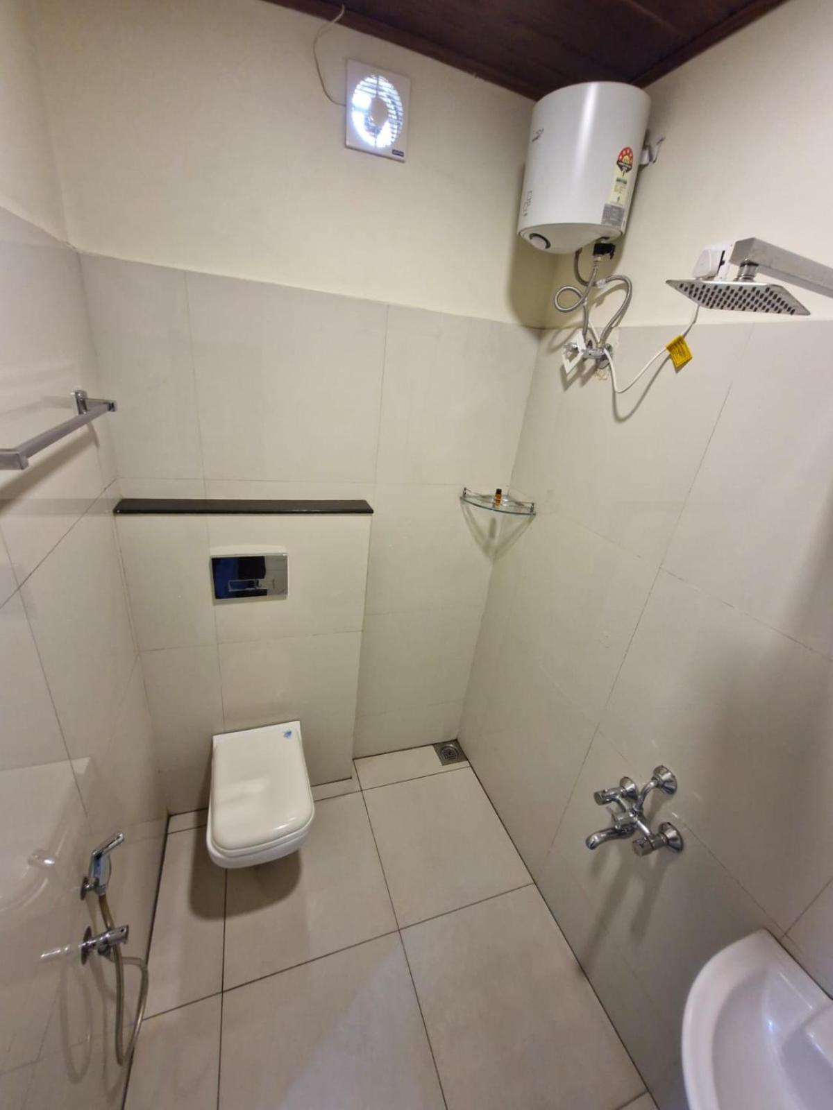 Muziris Manor Residency Hotell Kochi Exteriör bild